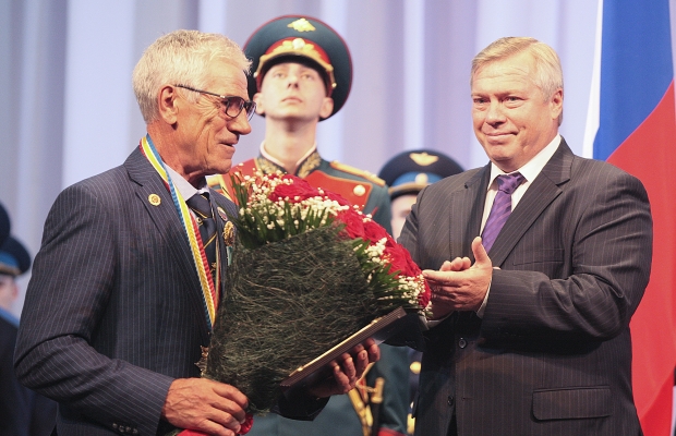 Легендарному тяжелоатлету Давиду Ригерту вручен знак Почетного гражданина Ростовской области